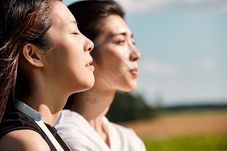 女士精美云女人的旅程自然风光图片