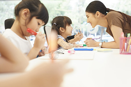 在学习的小孩图片