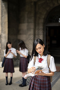 留白夏快乐的女学生札幌学校旅行札幌市博物馆图片