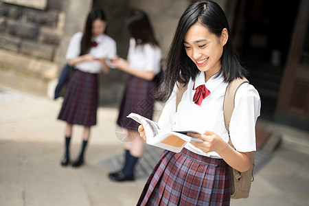 笑脸女孩风景名胜女学生札幌学校旅行札幌市博物馆图片