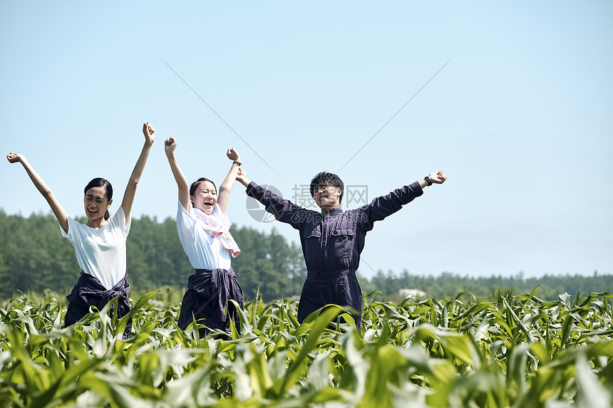 年轻球员成长轨迹及轮换阵容优化空间