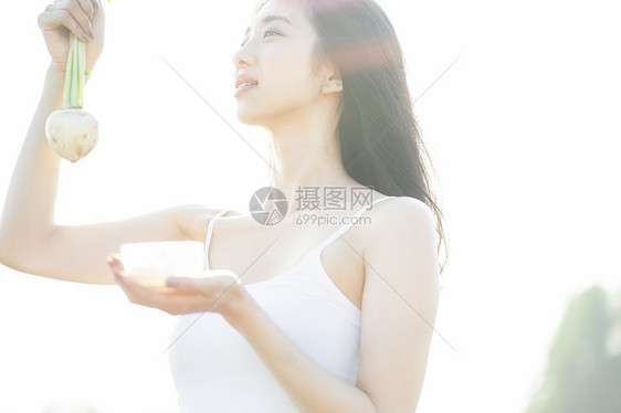 医学美容湿气丰胸女美的形象图片