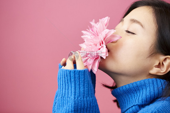 短发吻模特漂亮女肖像图片