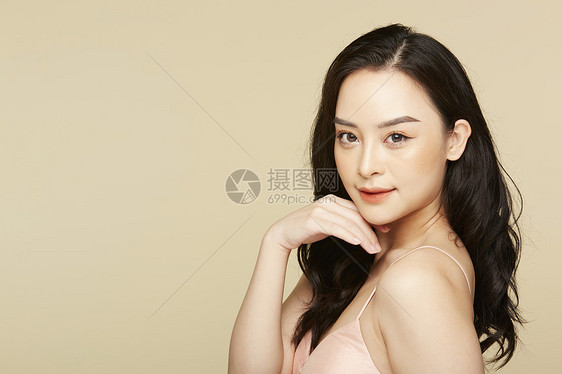 美妆气质美女图片