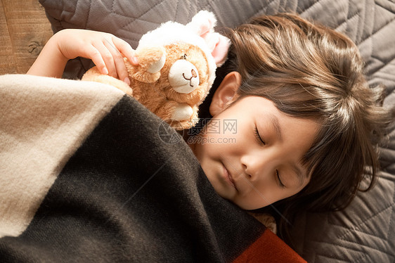 肖像空白部分女儿一个孩子在客厅里睡觉图片