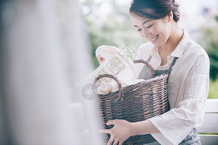 做家务的成熟女人图片