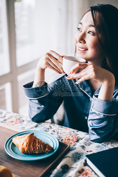 女人女孩吞咽女生活方式餐图片