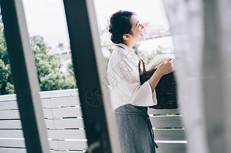 做家务的成熟女人图片