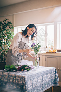 二十多岁留白花卉女生活方式花图片