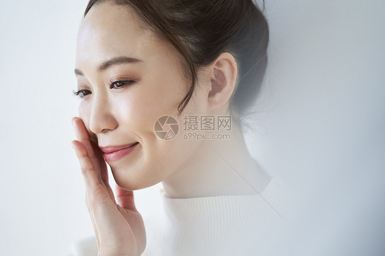 表情干净幸福女美的形象图片