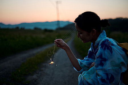 干净有趣女士们妇女夏天yukata烟花图片