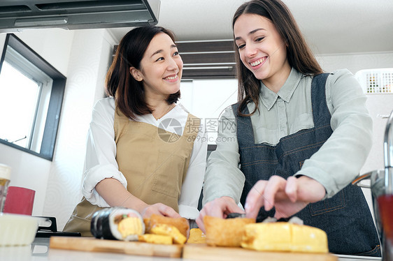 室内旅途日本食品外国人入境日本烹饪班图片