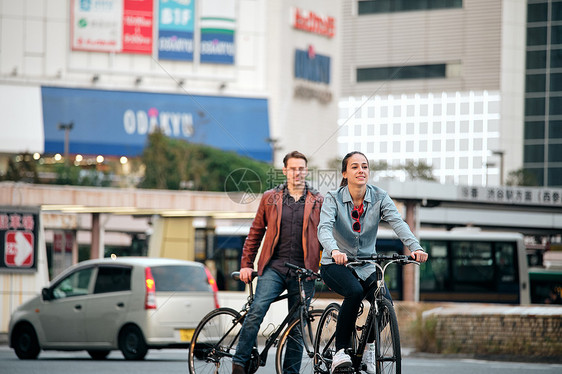 欧洲人男人30多岁外国人入境自行车之旅图片