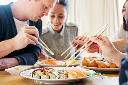 二十多岁教室青年外国人入境日本烹饪班餐图片