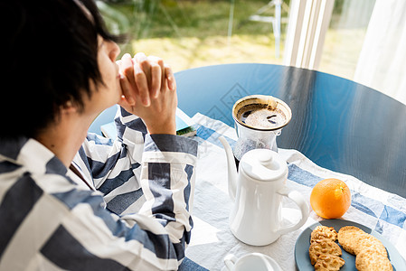 丰胸人物生活资料男生活方式咖啡图片