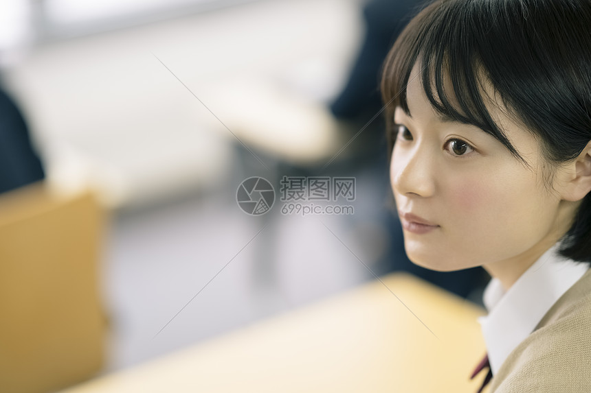 教室上课的学生高清图片下载-正版图片502276671-摄图网