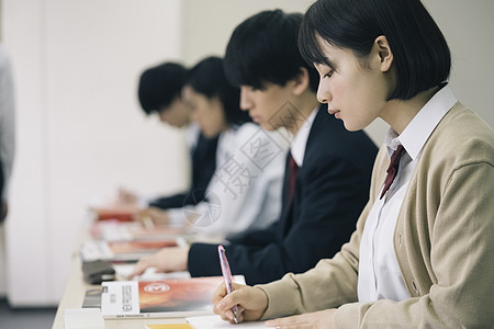 生活预备说格鲁斯图片图片