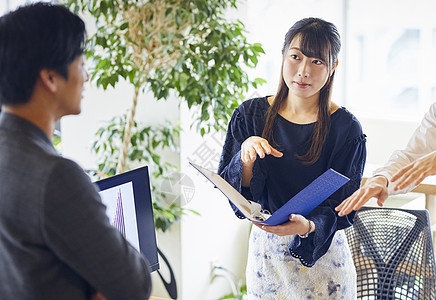 电脑会议室个人电脑商务会议图片