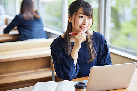 人类需求笑脸商业女人图片