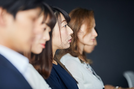 协会成员听见多人商业研讨会背景图片