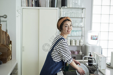 菜品笑脸肖像女人的生活方式家务图片