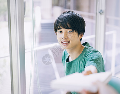 自助餐厅文稿空间清澈男大学生学习摄影合作keisenjogakuen大学图片