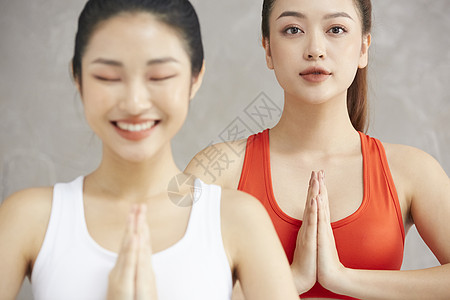 女生课程瑜伽教室女式运动服图片