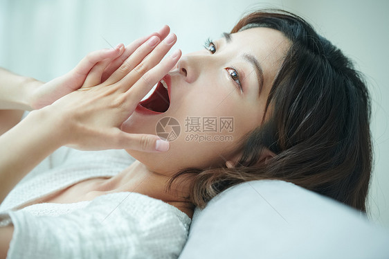 白人轻松休闲女生活方式图片