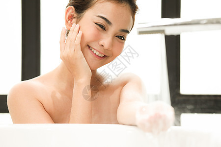 女孩快乐医学美容女人生活方式浴图片