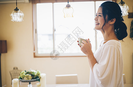 女士们生机勃勃青年女生活方式茶时间图片