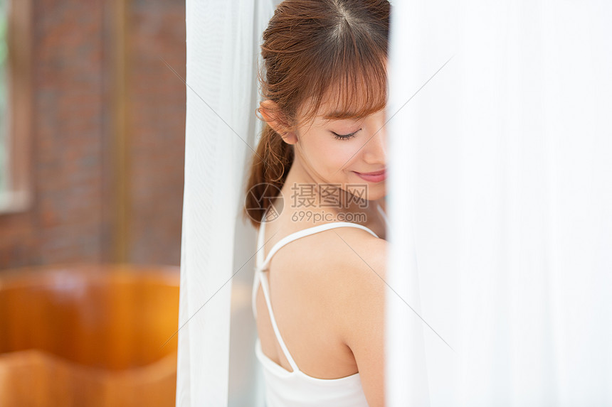 女性身体护理高清图片下载-正版图片502301850-摄图网