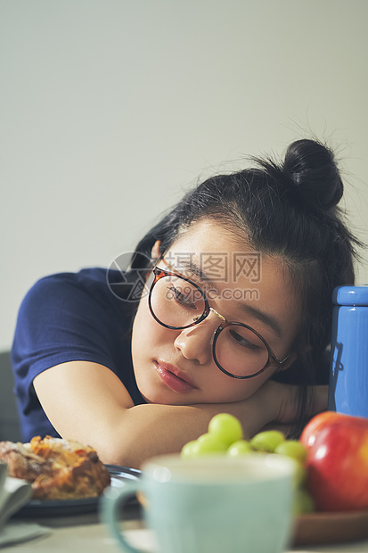 女性居家生活方式图片