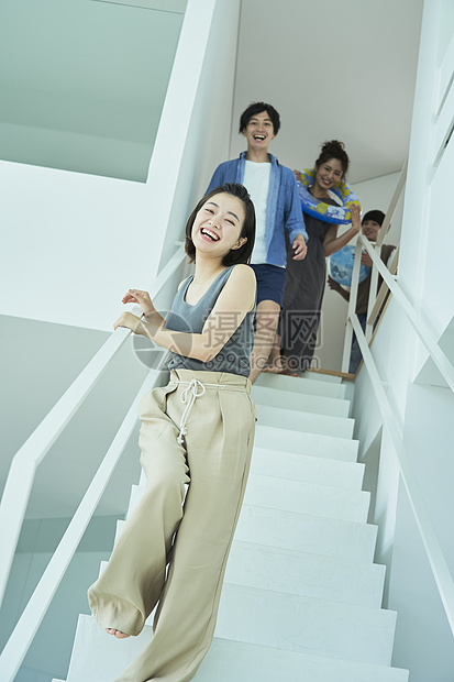 男女同伴的生活方式高清图片下载-正版图片502306263-摄图网