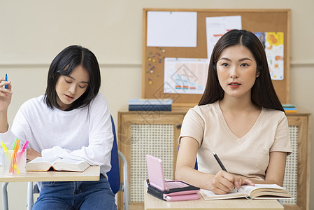 英国人简短类双人女学生学生班图片