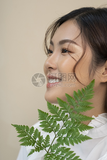 护肤美颜边路女美纯图片