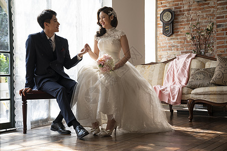 年轻女子新娘迷笛结婚摄影图片