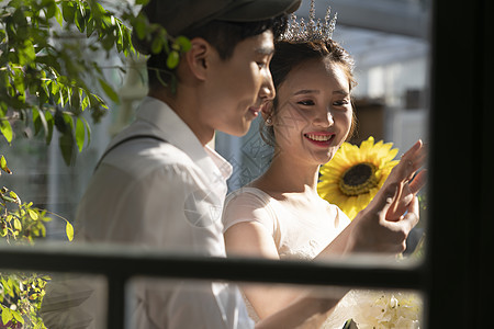 幸福新婚夫妇婚姻服务结婚摄影图片