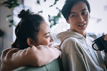 空白部分聊天说话夫妻生活方式图片