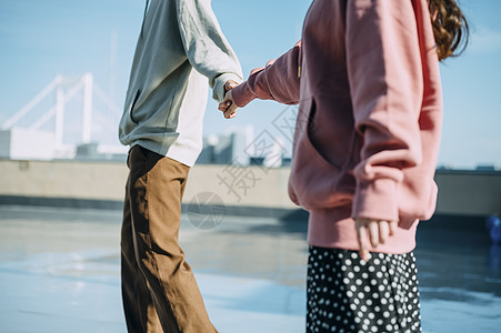 假期女孩新婚几个好朋友图片