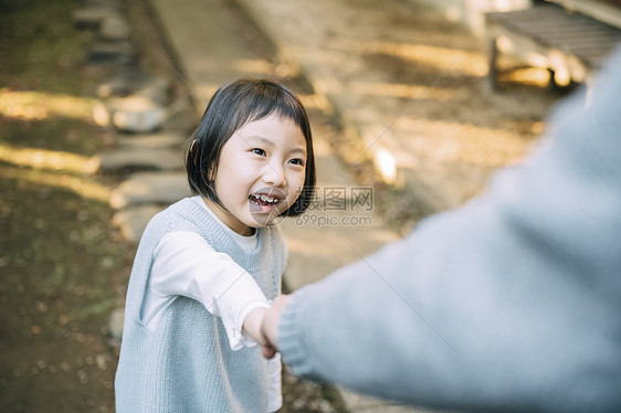 爷爷和孙女的生活方式图片