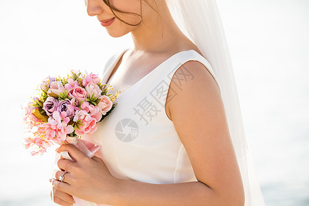 女孩结婚礼服蓝色的水浪漫度假婚礼高清图片下载 正版图片 摄图网