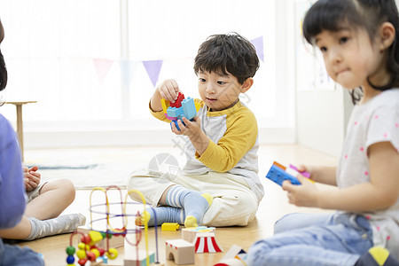 希望瓦因小孩生活方式男孩女孩幼儿园图片