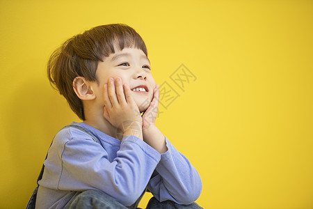 可爱的幼儿园小男孩图片