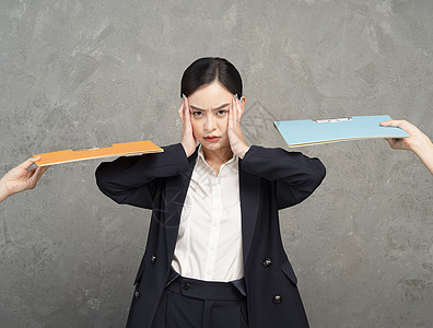 年轻的商务都市白领女孩图片