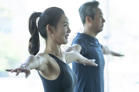 30岁倾向嗜好毒蛇迷迭香女人图片