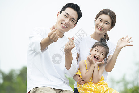 幸福开心的一家人图片