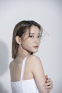 短发美女妆容图片