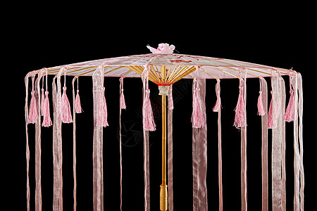 中国传统古风粉色流苏油纸伞高清图片
