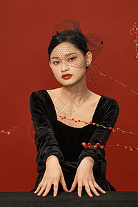 新中式国潮女性与花枝图片