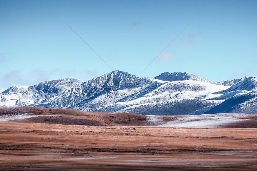 川西塔公草原和木雅雪山群图片